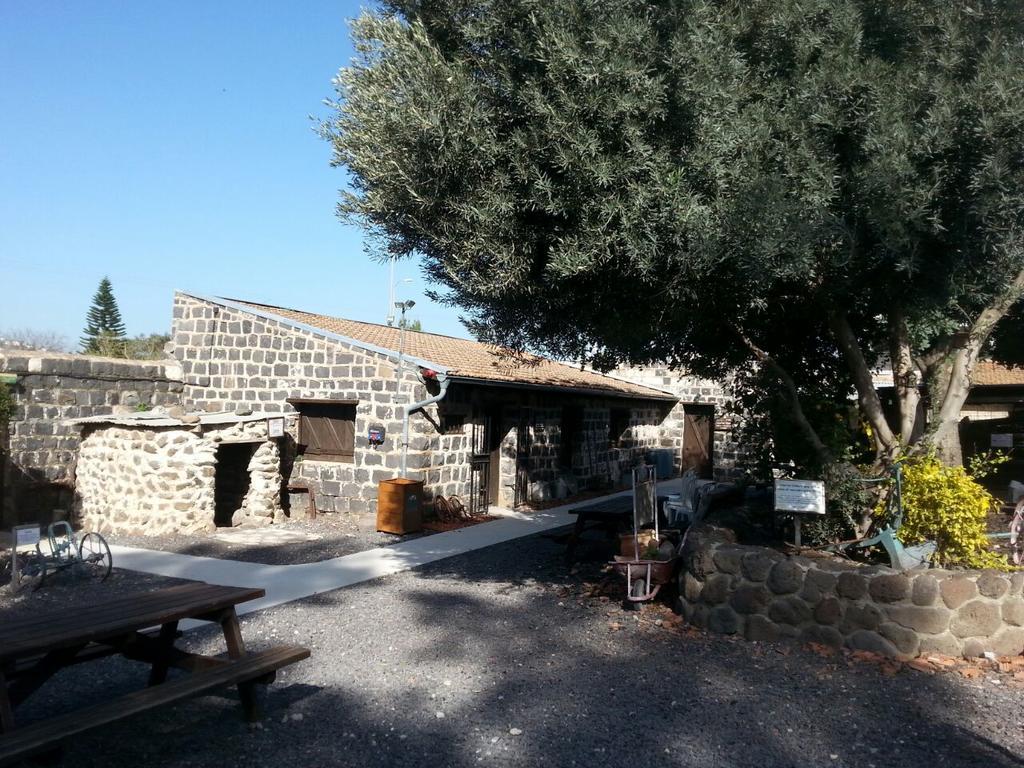 Pearl Of The Valley Hotel Kfar Tavor Bagian luar foto
