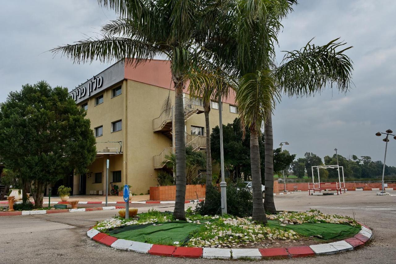 Pearl Of The Valley Hotel Kfar Tavor Bagian luar foto