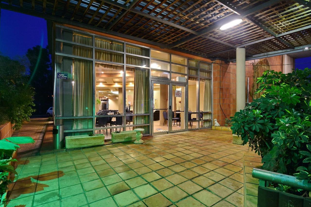 Pearl Of The Valley Hotel Kfar Tavor Bagian luar foto