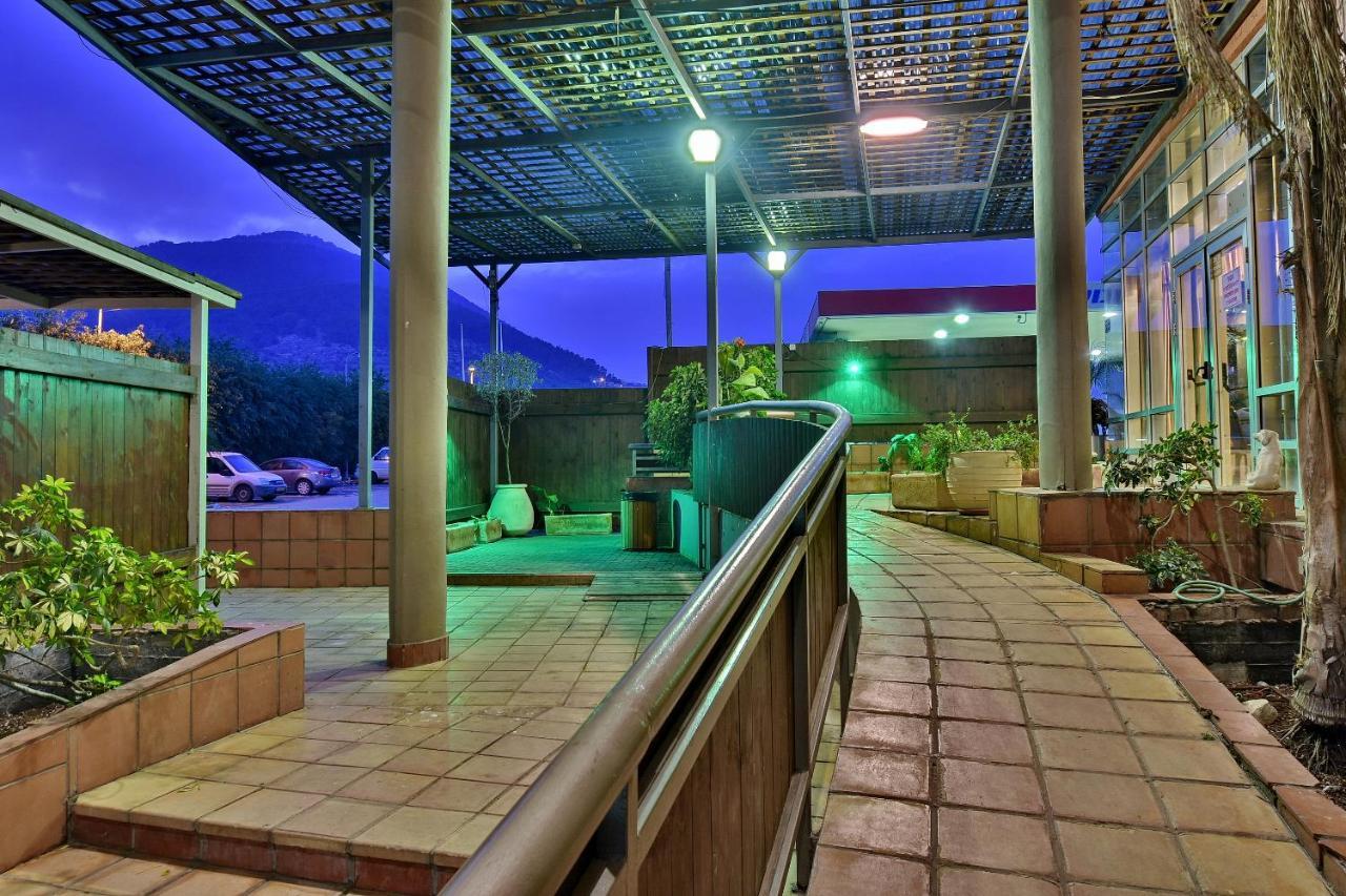 Pearl Of The Valley Hotel Kfar Tavor Bagian luar foto